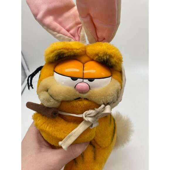 Rare 1981 Easter Bunny Garfield Plush: Vintage Cartoon Cat Collectible by Dakin - Picture 6 of 10